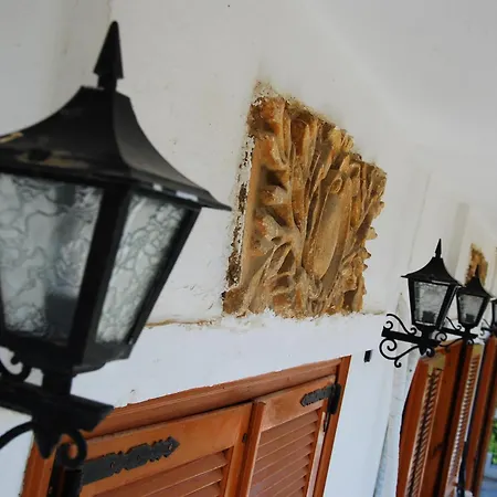 Apartament Pantheon & *